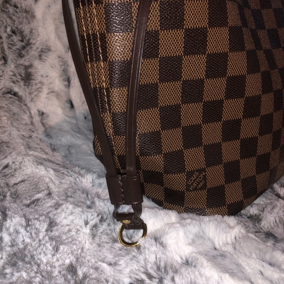 Louis Vuitton Neverfull MM - Picture 6 of 15